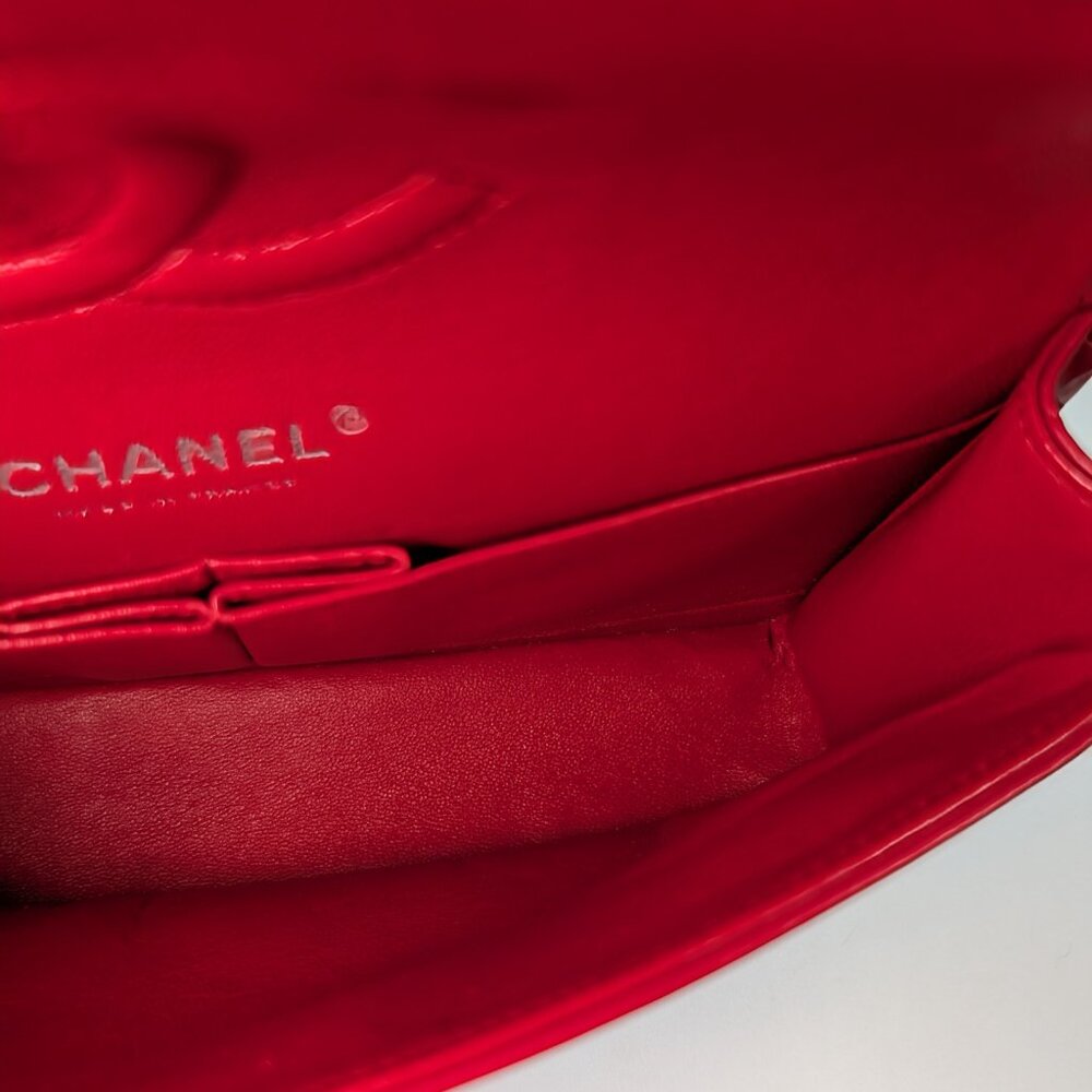 Chanel 17B Red Medium Classic Double Flap - Picture 12 of 16